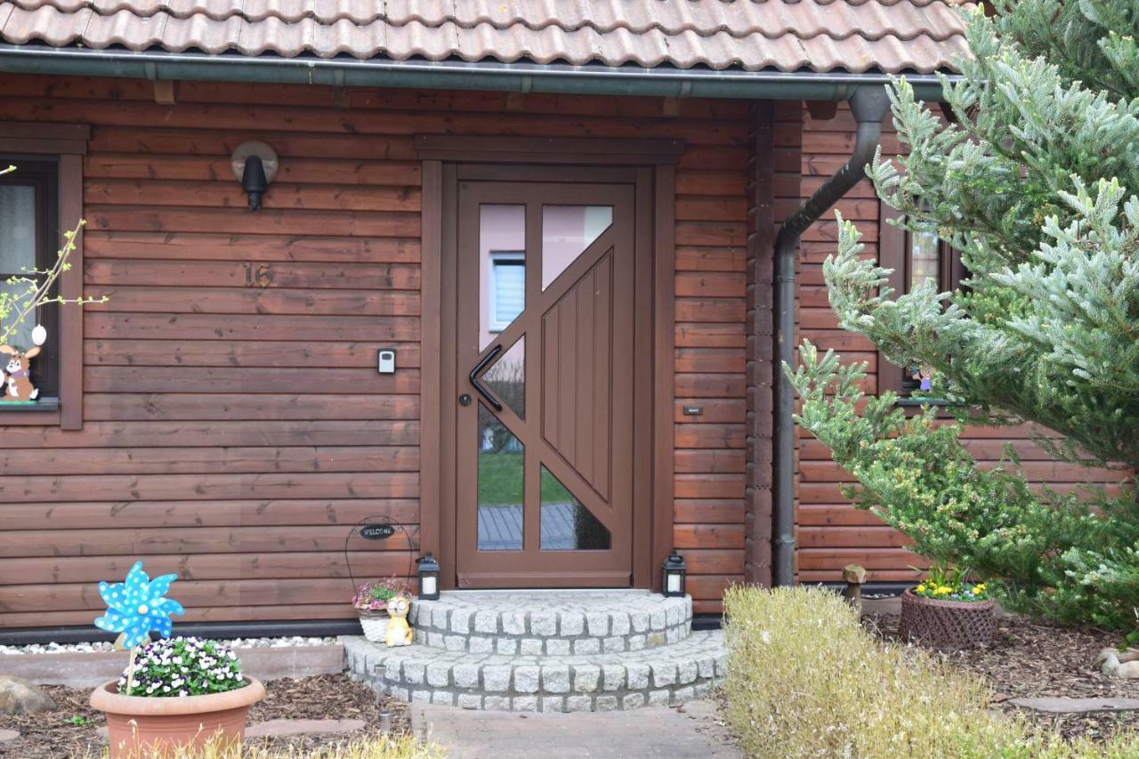 Fuenfeichener Weg 16 Eisenhüttenstadt Exterior foto